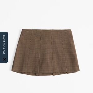 Abercrombie & Fitch pleated plaid skirt- NEW WITH TAGS
